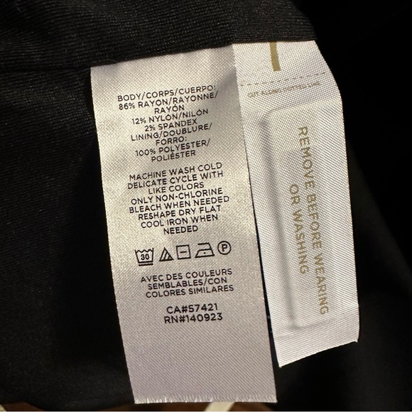 Black scalloped wrap back dress - Picture 8 of 8